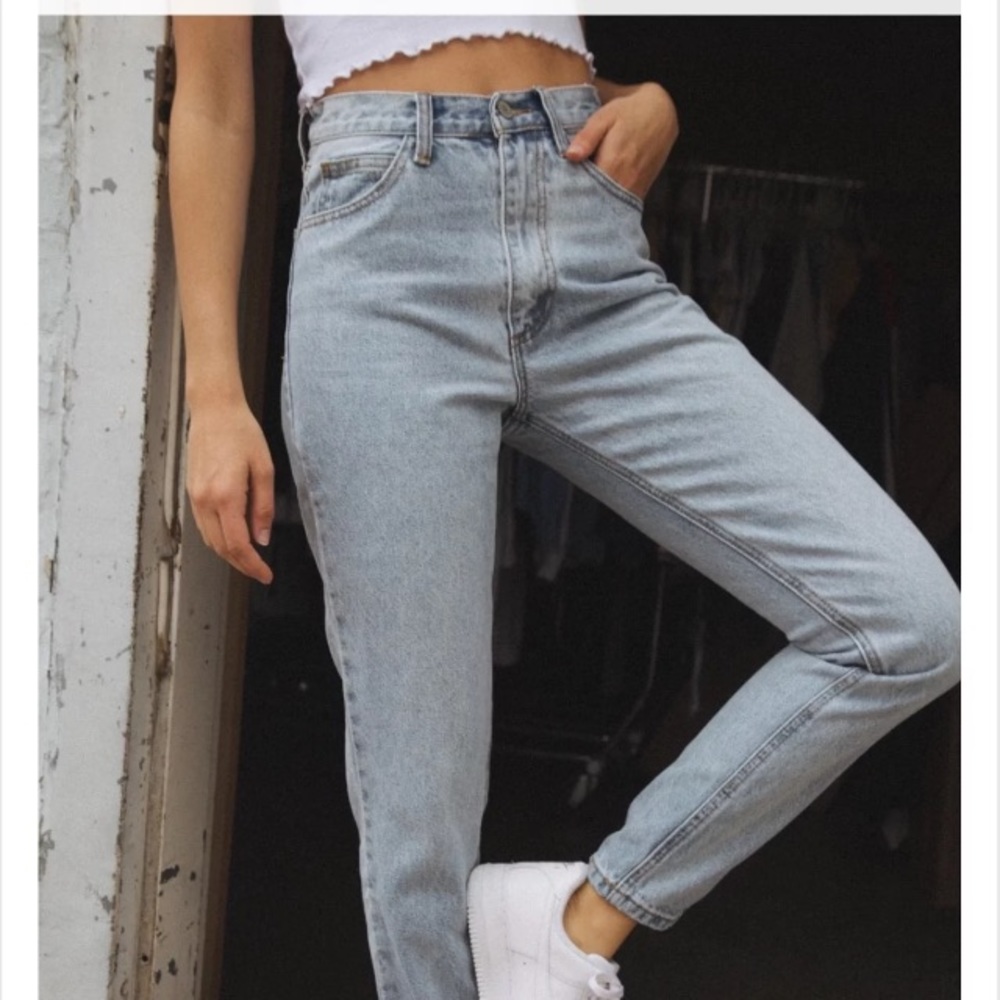Brandy Melville high waisted Mom jeans